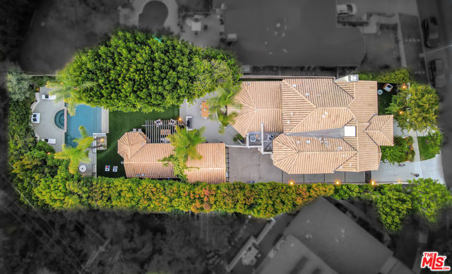 14071 Roblar Road, Sherman Oaks CA: https://media.crmls.org/mediaz/1f0fb3f3-6bc5-4790-8bb0-adef36e0997a.jpg