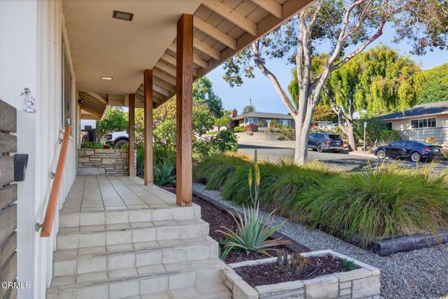 221 Seton Hall Avenue, Ventura CA: https://media.crmls.org/mediaz/1f1068a4-312b-4782-8e6a-8bff959c768b.jpg