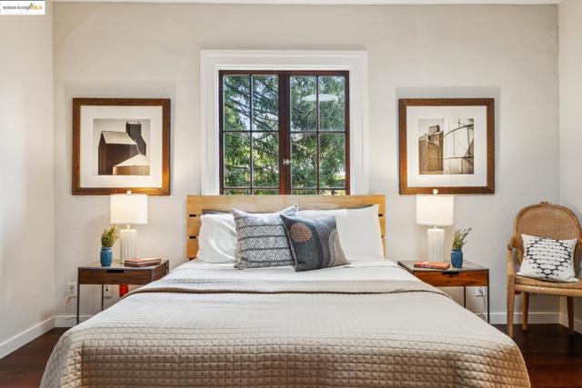 2633 Benvenue, Berkeley CA: https://media.crmls.org/mediaz/1f10f620-6f2c-4710-aba2-0efa47db3be7.jpg