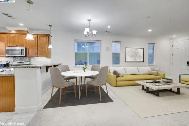 41538 Casabella Cmn, Fremont CA: https://media.crmls.org/mediaz/1f110242-bbc8-4f0d-acfd-c961c6298b49.jpg