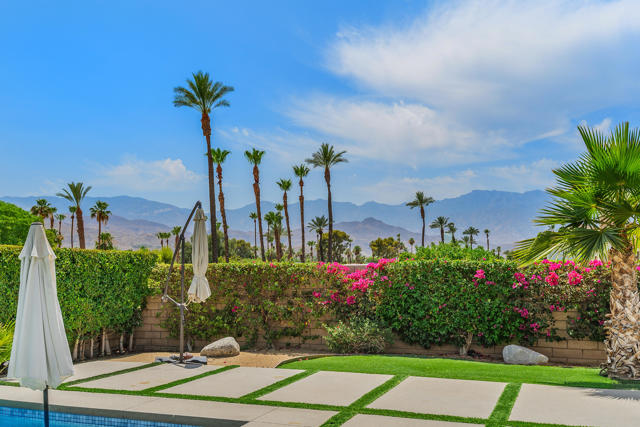 70920 Ironwood Drive, Rancho Mirage CA: https://media.crmls.org/mediaz/1f1218a6-45eb-4bdb-84e5-731c09971495.jpg