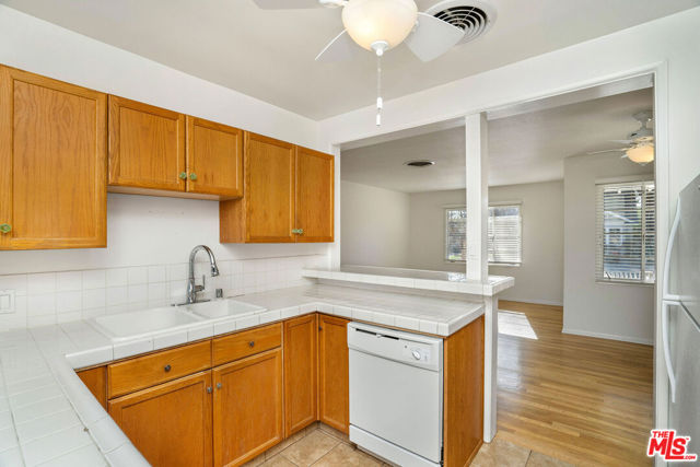 17919 Martha Street photo 6