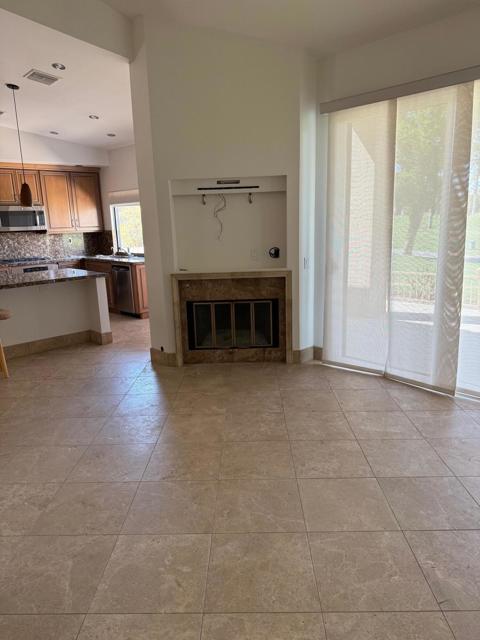 76216 Poppy Lane, Palm Desert CA: https://media.crmls.org/mediaz/1f12d96a-73c1-4fb9-ba00-87e0f1c7e116.jpg