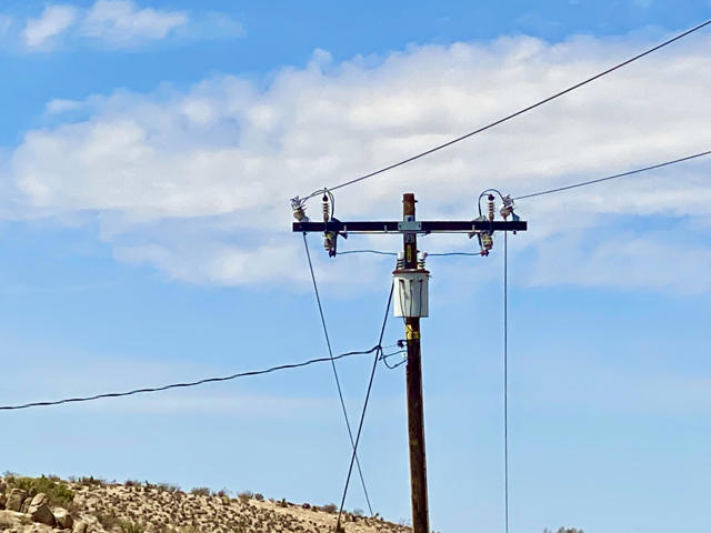 104 Bandera Road, Yucca Valley CA: https://media.crmls.org/mediaz/1f134263-1d83-439a-9041-fdd83e6c09bb.jpg