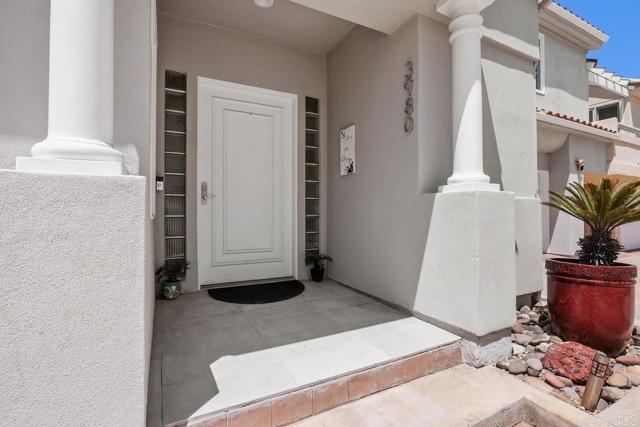 3980 Garfield Street, Carlsbad CA: https://media.crmls.org/mediaz/1f134267-32f7-485b-a4f3-2a644aa53b3c.jpg