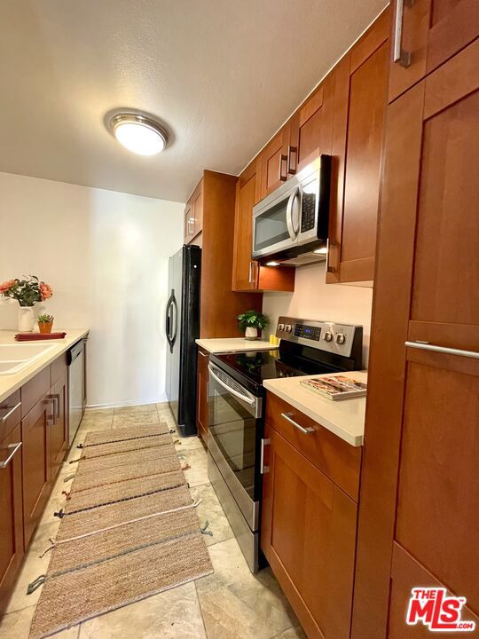 4900 Overland Avenue, 213 photo 4