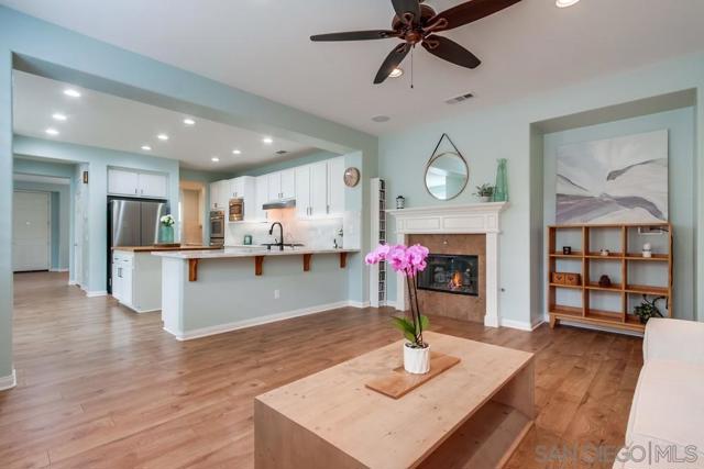15655 Paseo Montenero, San Diego CA: https://media.crmls.org/mediaz/1f14f206-6bac-404e-974b-ddc4ae153e06.jpg