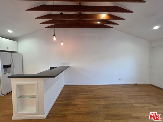 1029 Pleasantview Avenue, Venice CA: https://media.crmls.org/mediaz/1f15209c-b9e1-438a-a7f3-59efe9c3396b.jpg