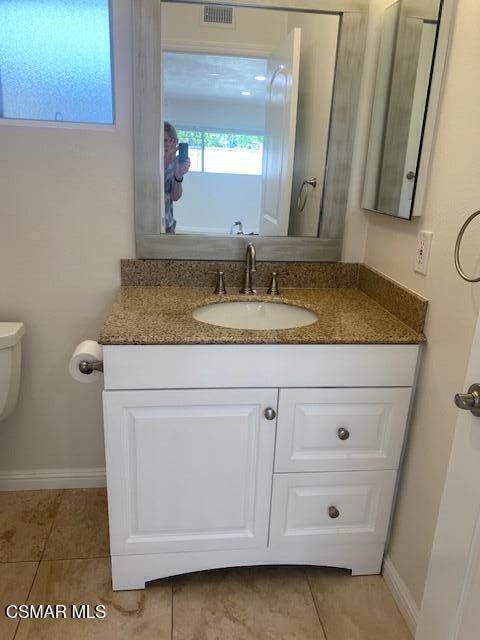 1375 Uppingham B Drive, Thousand Oaks CA: https://media.crmls.org/mediaz/1f156150-0483-42d4-9ab9-414465c9aa8a.jpg