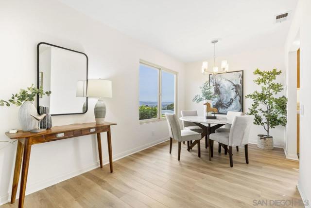 4469 Albatross Way, Oceanside CA: https://media.crmls.org/mediaz/1f1635f2-be33-433d-bdf7-5188b721ab10.jpg