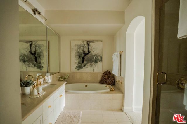 11847 Gorham Avenue, Los Angeles CA: https://media.crmls.org/mediaz/1f16c25d-7b38-420b-8683-45a512e84bac.jpg