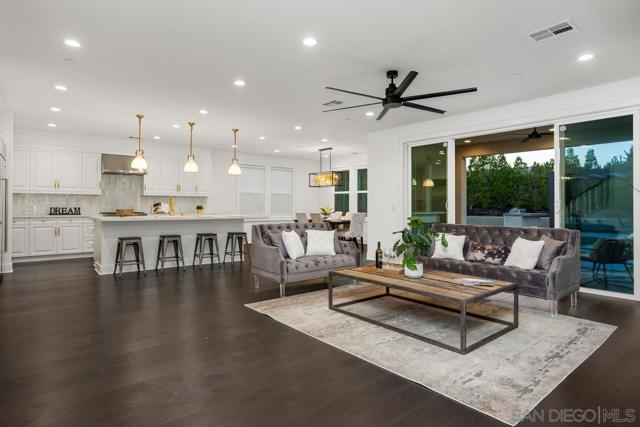 2807 California Poppy Street, Escondido CA: https://media.crmls.org/mediaz/1f171be3-cfb1-4d95-a311-e5d608d8331a.jpg