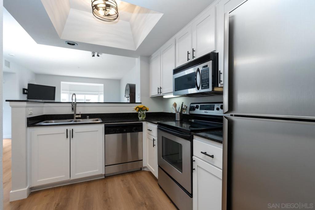 2400 5th Ave - photo 5