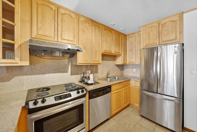 476 7th Avenue, San Francisco CA: https://media.crmls.org/mediaz/1f189f5c-46ee-4703-ba38-86a1d93f72be.jpg