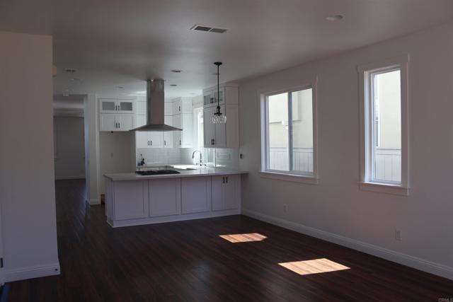 Detail Gallery Image 7 of 26 For 6957 Catamaran Dr, Carlsbad,  CA 92011 - 4 Beds | 2/1 Baths