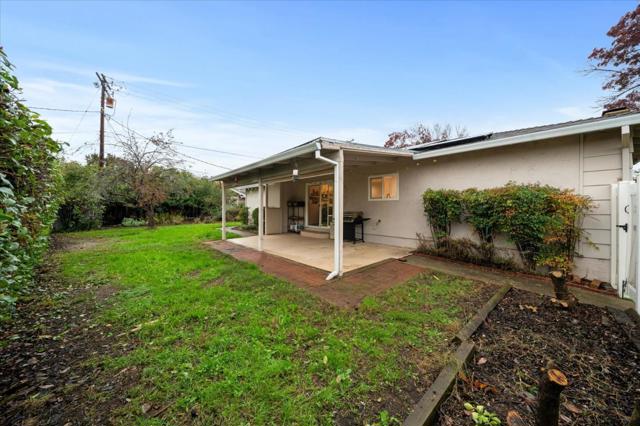 3505 Tamarack Drive, Redding CA: https://media.crmls.org/mediaz/1f19261d-a793-4e6a-b716-37de58855cd3.jpg