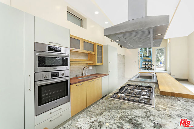 1801 Baxter Street, Los Angeles CA: https://media.crmls.org/mediaz/1f1ac3c4-5d49-40cd-bcf9-b752dd888ef1.jpg