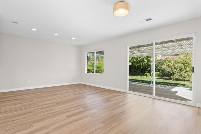 Detail Gallery Image 6 of 34 For 1279 W Vaquero, Chula Vista,  CA 91910 - 3 Beds | 2/1 Baths