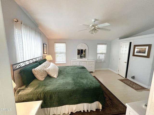 1215 Anchors Way Way, Ventura CA: https://media.crmls.org/mediaz/1f1b777a-1116-45b5-a7dc-181916c83e35.jpg