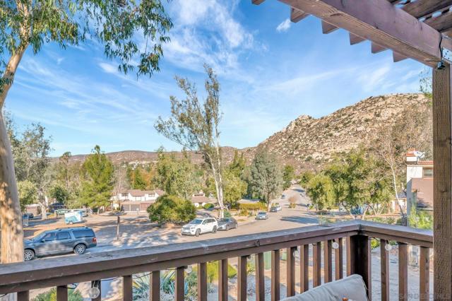 15755 Davis Cup Ln, Ramona CA: https://media.crmls.org/mediaz/1f1cb9b9-31bd-4d8f-8176-a0b59f776d3f.jpg