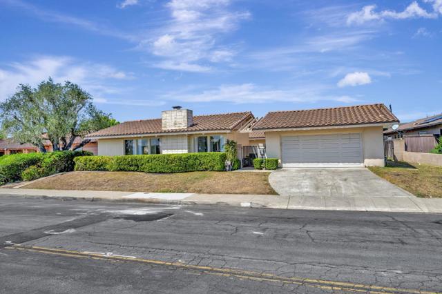 8838 La Jolla Scenic Dr N, La Jolla CA: https://media.crmls.org/mediaz/1f1cc234-df2a-4945-b4a9-f6fc34759b06.jpg