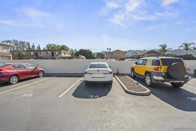 1017 S. Sunshine Ave, El Cajon CA: https://media.crmls.org/mediaz/1f1d98de-ff1f-4a07-8c32-ce7ba5313daf.jpg