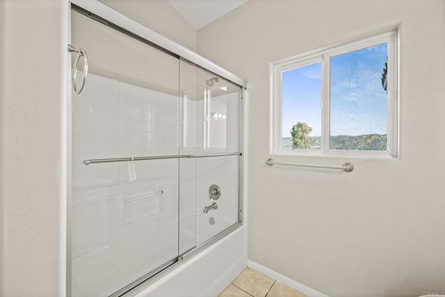 15636 Sage Hill Drive, Ramona CA: https://media.crmls.org/mediaz/1f1da24c-3f5c-4003-92e9-aef6466d071b.jpg