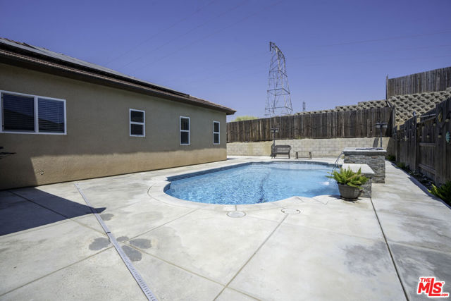 3605 Balvicar Drive, Bakersfield CA: https://media.crmls.org/mediaz/1f1dc8cd-7048-4554-aa29-c584d394fc2a.jpg