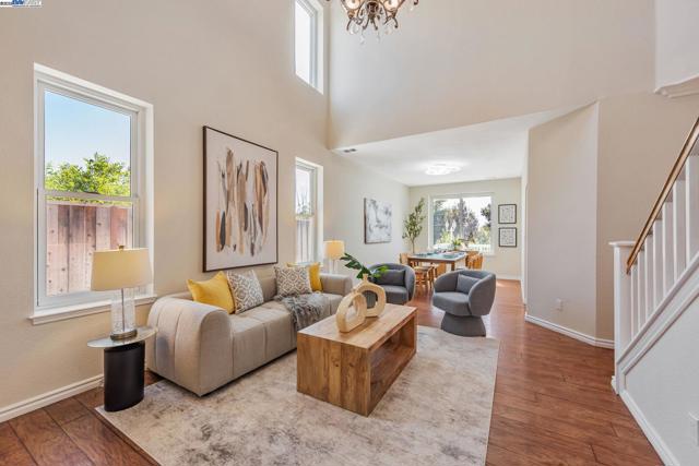4069 Pergola CT, Castro Valley CA: https://media.crmls.org/mediaz/1f1de014-515f-43c4-bd6f-d1a81d3b859c.jpg