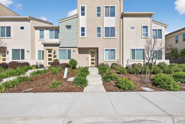 Front Image Thumbnail for CRNDP2602859