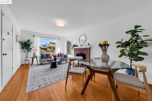 7231 Plank Ave, El Cerrito CA: https://media.crmls.org/mediaz/1f1e5b46-592b-423a-a69c-1ba5e5c89369.jpg