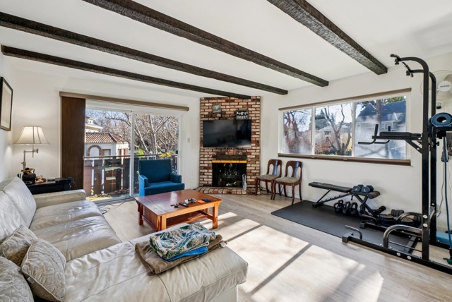 Image 4 of 25 For 1401 Cottage St D