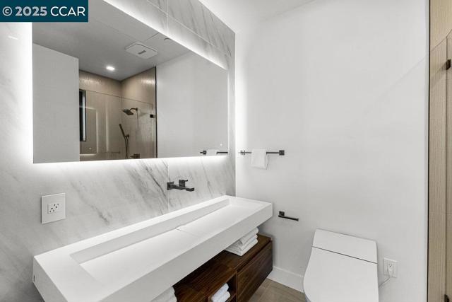 720 Laurel Dr, Walnut Creek CA: https://media.crmls.org/mediaz/1f1ee92c-f9da-4d52-b211-c61698e9bc4f.jpg