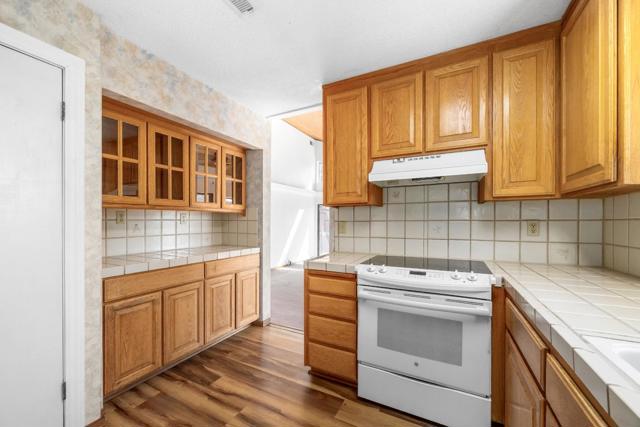 450 Hawk Ridge Road, Boulder Creek CA: https://media.crmls.org/mediaz/1f1f1c30-be8b-41a2-bb1e-d89cdd15dc3f.jpg
