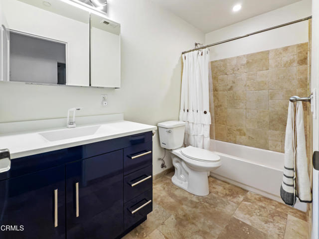 1210 S La Luna Avenue, Ojai CA: https://media.crmls.org/mediaz/1f2047be-1b7b-4653-a8cc-a5e070ba2893.jpg