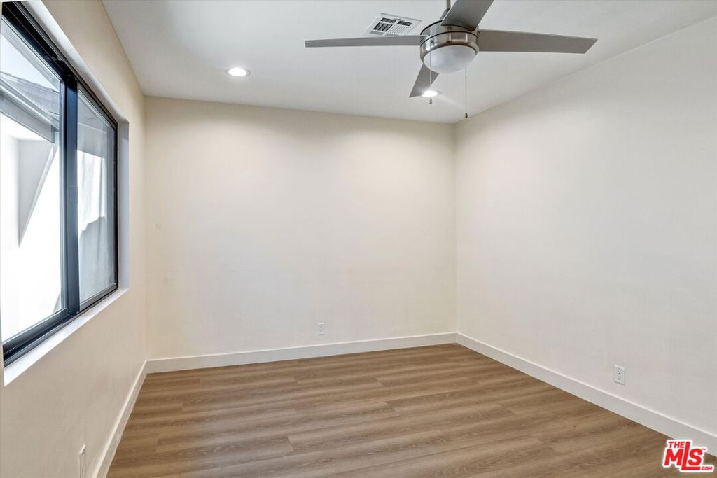 1F21164B 9Bd2 4A80 9Cbd 1E12Ba82Ed3C 20336 Bassett Street, Winnetka, Ca 91306 &Lt;Span Style='BackgroundColor:transparent;Padding:0Px;'&Gt; &Lt;Small&Gt; &Lt;I&Gt; &Lt;/I&Gt; &Lt;/Small&Gt;&Lt;/Span&Gt;