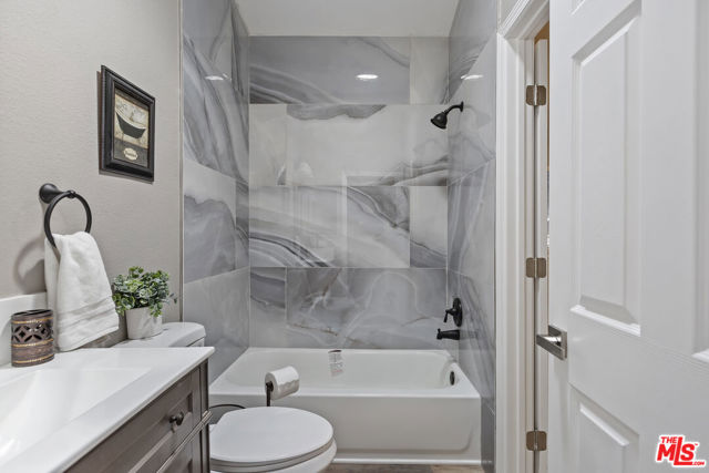 391 Montclair Drive, Big Bear City CA: https://media.crmls.org/mediaz/1f213c4c-47b9-40f7-beaa-9602e263c970.jpg