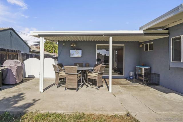 6702 Estrella Ave, San Diego CA: https://media.crmls.org/mediaz/1f2160e8-dd5f-4b39-b40e-86a8738db943.jpg