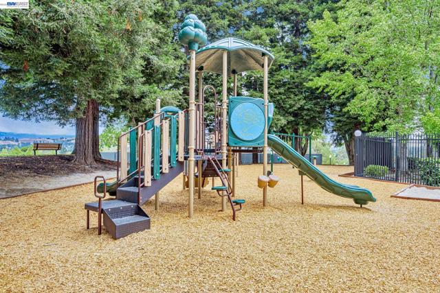 47 Summer Hill Court, Danville CA: https://media.crmls.org/mediaz/1f219067-66f1-4a3c-9a37-7e41461ad3fc.jpg