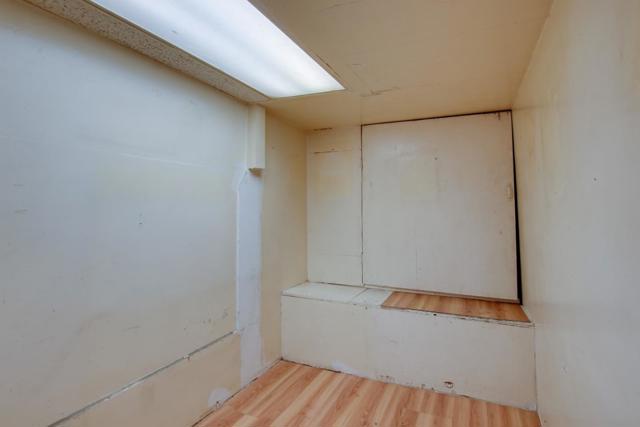 Image 31 of 49 For 541 Vine Street