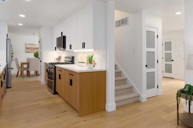 1984 Brooktree Way, Pleasanton CA: https://media.crmls.org/mediaz/1f221bca-3072-45d6-a361-704843a78f66.jpg