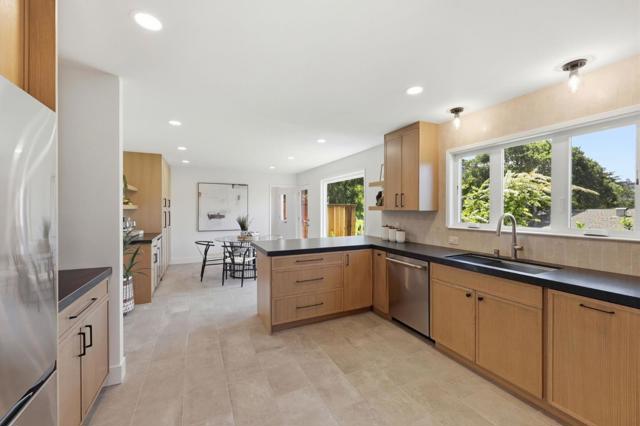 Image 7 of 47 For 723 Linda Court