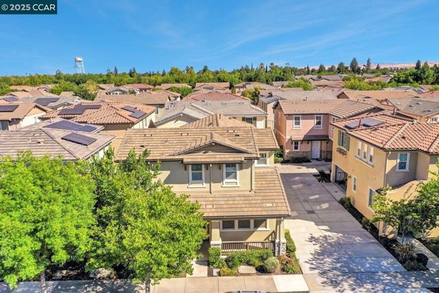 330 Pacifica Dr, Brentwood CA: https://media.crmls.org/mediaz/1f23e678-634d-4ff7-970c-87b16355d510.jpg