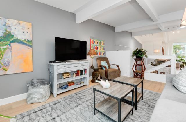 Detail Gallery Image 7 of 34 For 2323 Caringa Way #16,  Carlsbad,  CA 92009 - 2 Beds | 2 Baths