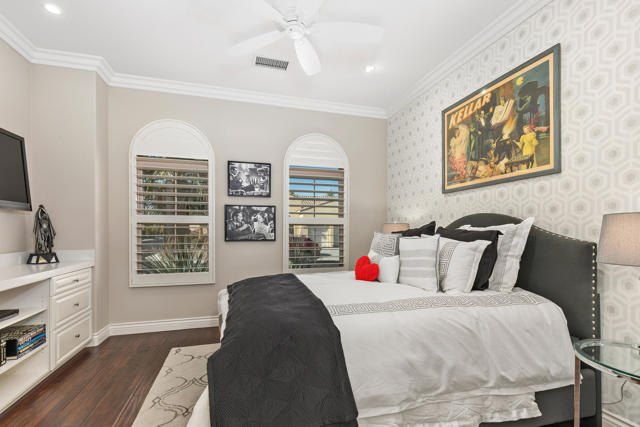 1B07C6AA-A1F8-4D01-9D18-CC7417C0E964