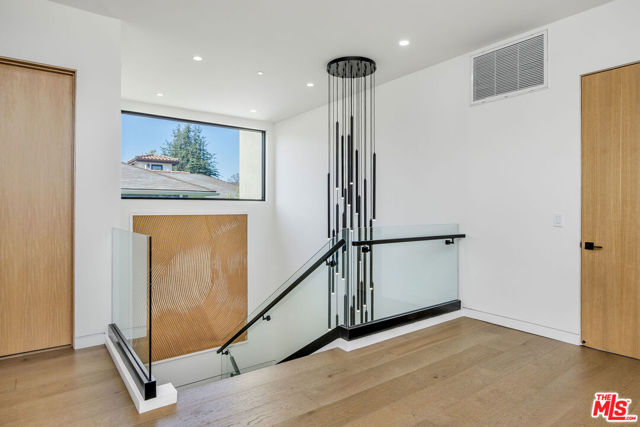 347 N Alfred Street, Los Angeles CA: https://media.crmls.org/mediaz/1f246d79-e8ff-4357-bcf4-3108e9c925c2.jpg