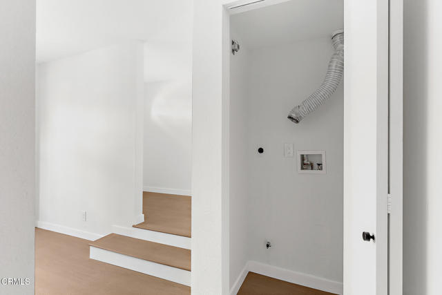 Detail Gallery Image 7 of 13 For 11940 Weddington St #19,  Valley Village,  CA 91607 - 2 Beds | 2/1 Baths
