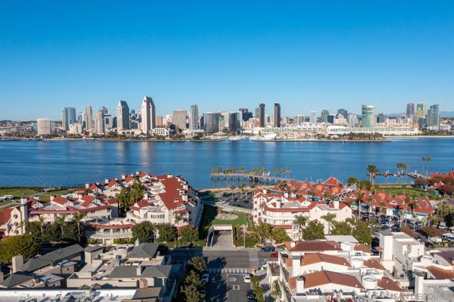 1133 1st St, Coronado CA: https://media.crmls.org/mediaz/1f24cb93-a228-4831-89cf-73ef21a8ff68.jpg