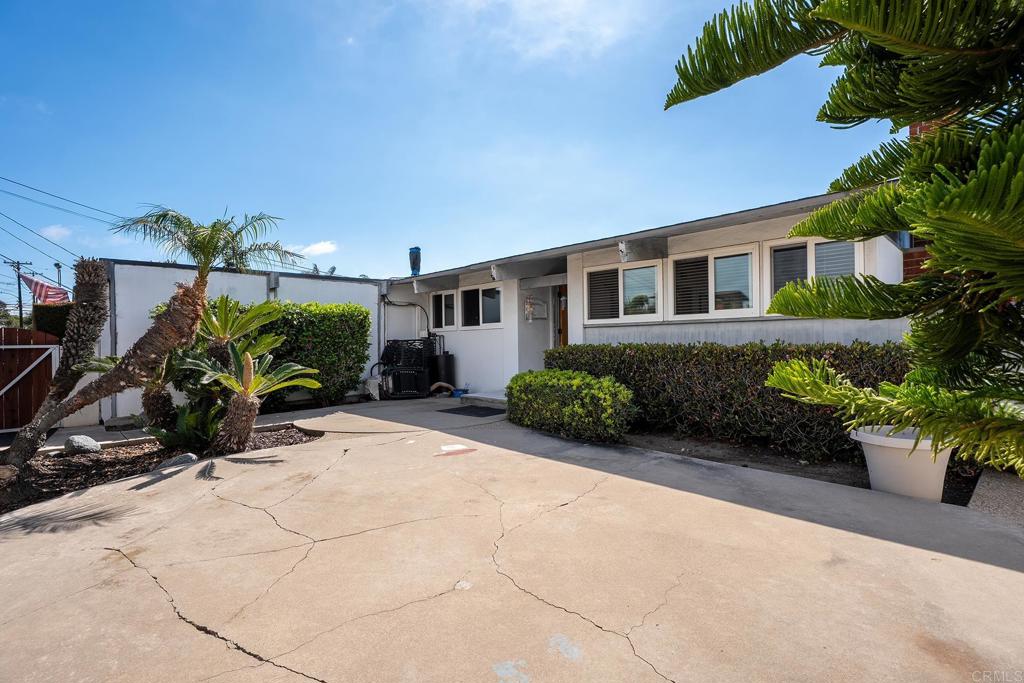 3026 Poinsettia Dr - photo 5