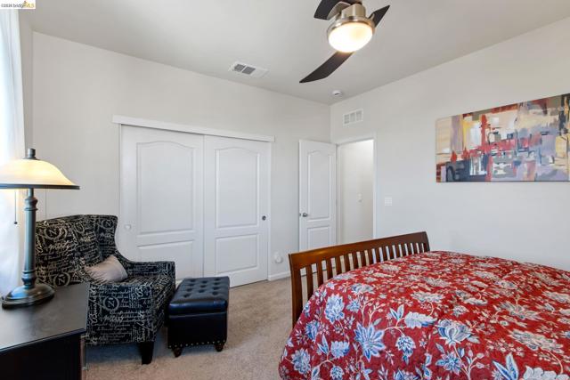 2469 Talaria Dr, Oakley CA: https://media.crmls.org/mediaz/1f254ad3-4e17-4ebf-a6ed-6f45947f4522.jpg